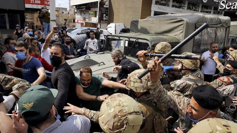 استدعاء ناشطين ومعارضين إلى التحقيق: هل يتحول لبنان إلى دولة بوليسية؟